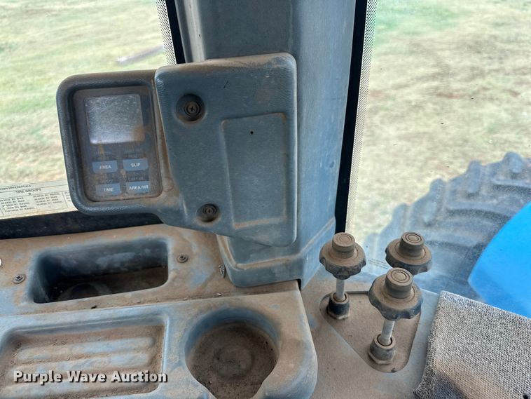 image for item DK6838 1996 New Holland 9882 4WD tractor