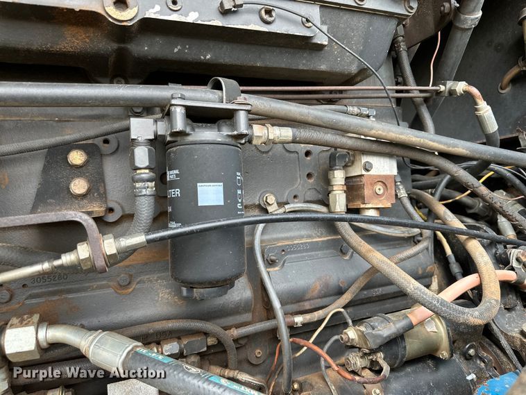 image for item DK6838 1996 New Holland 9882 4WD tractor