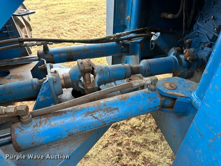 image for item DK6838 1996 New Holland 9882 4WD tractor