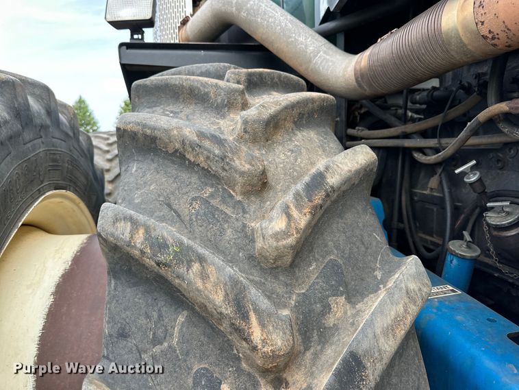 image for item DK6838 1996 New Holland 9882 4WD tractor