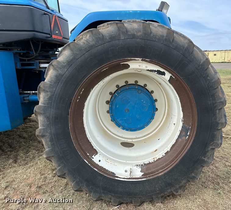 image for item DK6838 1996 New Holland 9882 4WD tractor