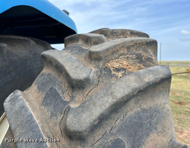 image for item DK6838 1996 New Holland 9882 4WD tractor