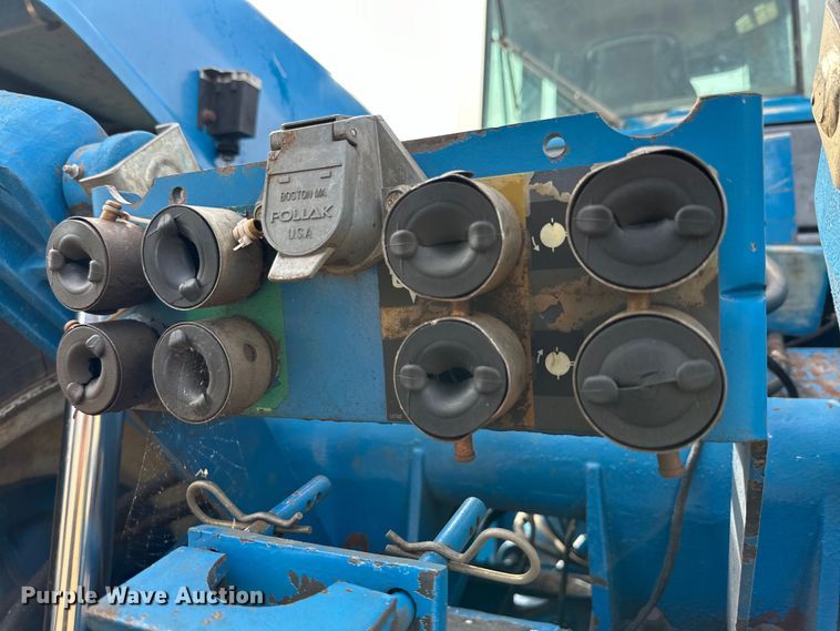 image for item DK6839 1997 New Holland 9682 4WD tractor