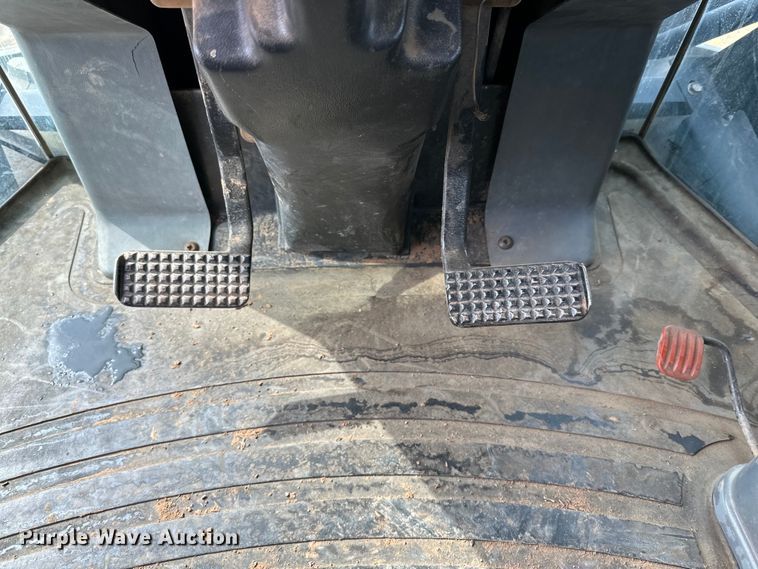 image for item DK6839 1997 New Holland 9682 4WD tractor