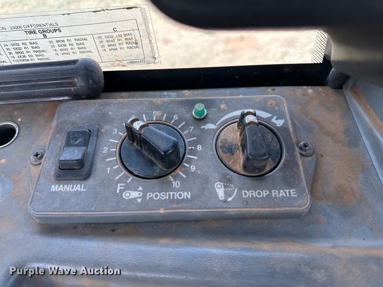 image for item DK6839 1997 New Holland 9682 4WD tractor