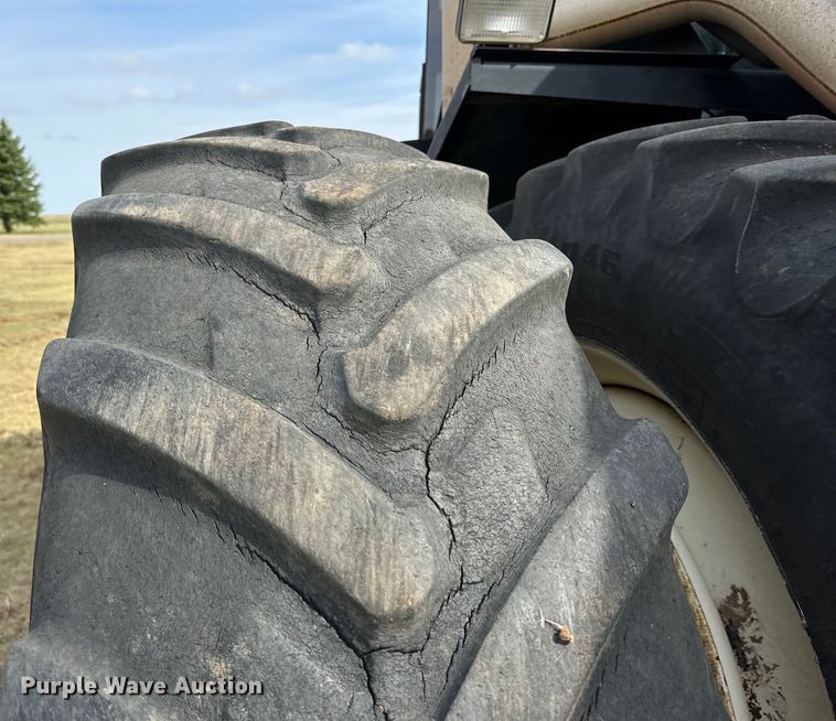 image for item DK6839 1997 New Holland 9682 4WD tractor