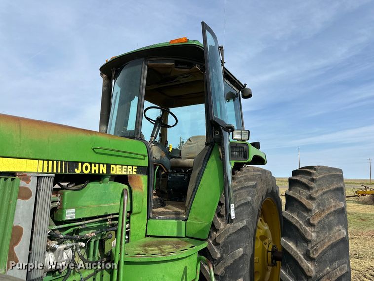 image for item DK6841 1992 John Deere 4960 MFWD tractor