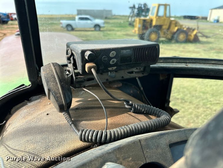 image for item DK6841 1992 John Deere 4960 MFWD tractor