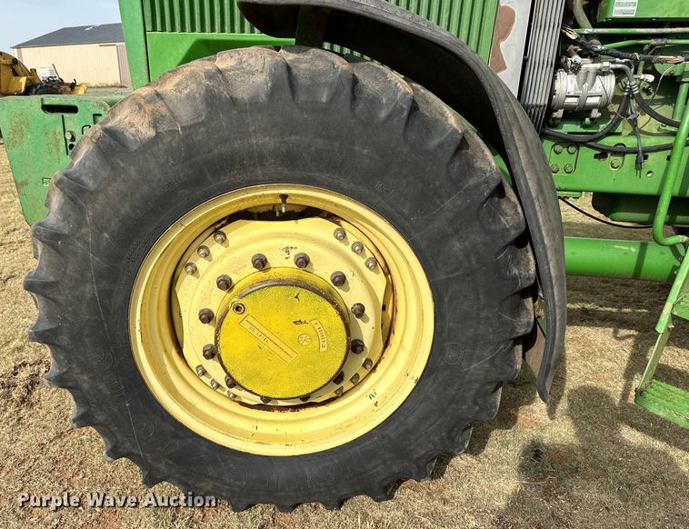 image for item DK6841 1992 John Deere 4960 MFWD tractor