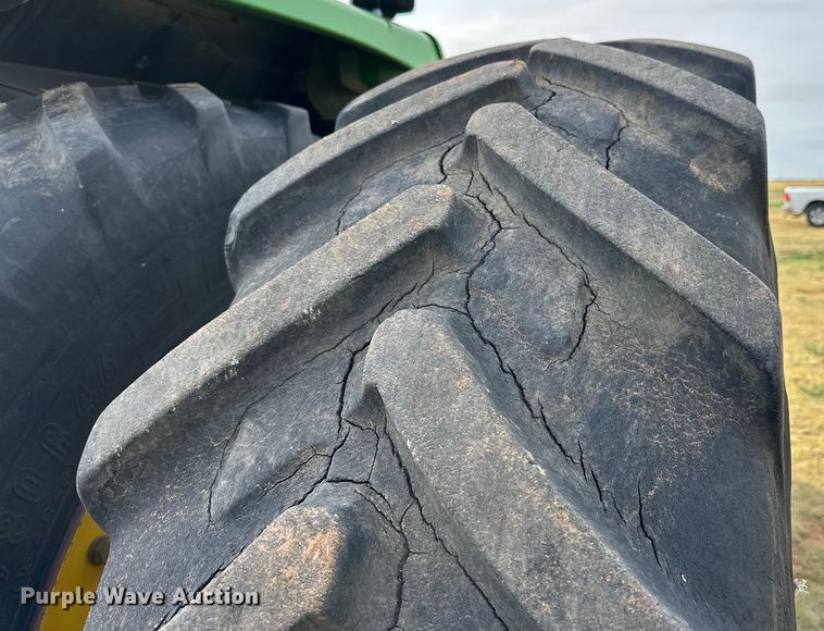 image for item DK6841 1992 John Deere 4960 MFWD tractor