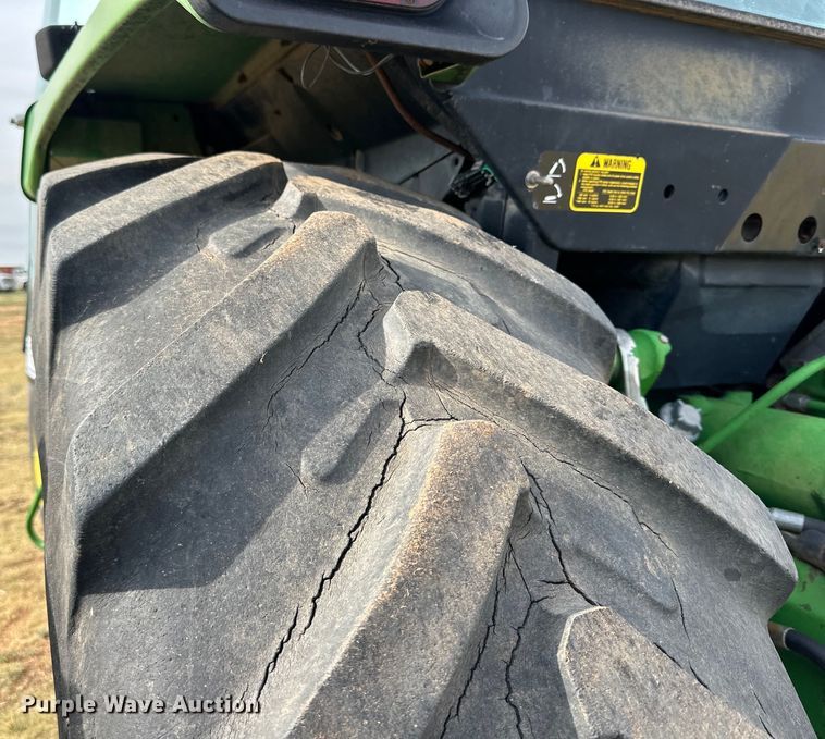 image for item DK6841 1992 John Deere 4960 MFWD tractor