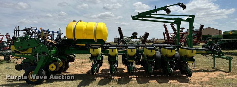 image for item DK6853 John Deere 1770NT planter