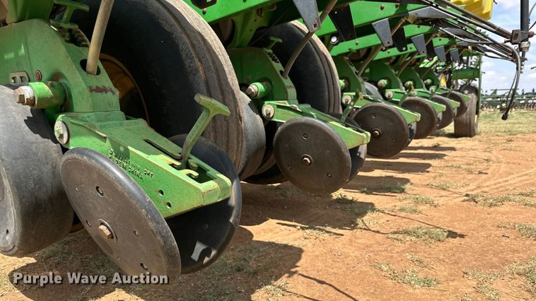 image for item DK6853 John Deere 1770NT planter