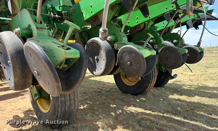 image for item DK6853 John Deere 1770NT planter