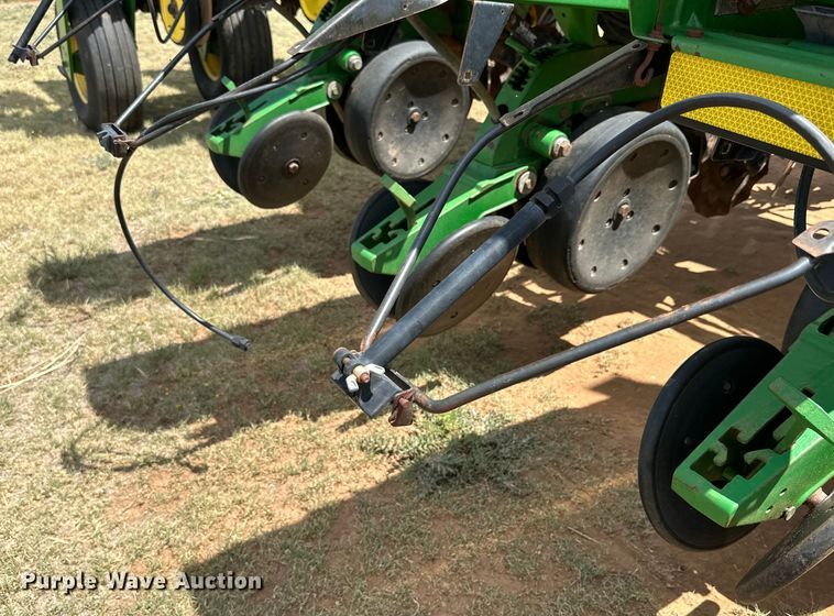 image for item DK6853 John Deere 1770NT planter