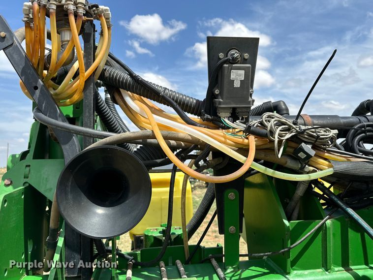 image for item DK6853 John Deere 1770NT planter