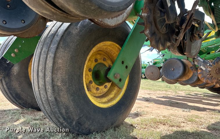 image for item DK6853 John Deere 1770NT planter