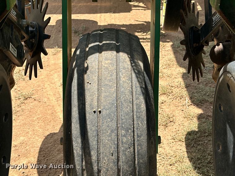 image for item DK6853 John Deere 1770NT planter