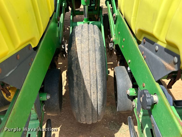 image for item DK6853 John Deere 1770NT planter