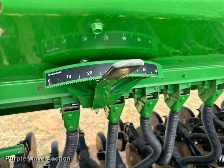 image for item DK6854 John Deere 455 grain drill