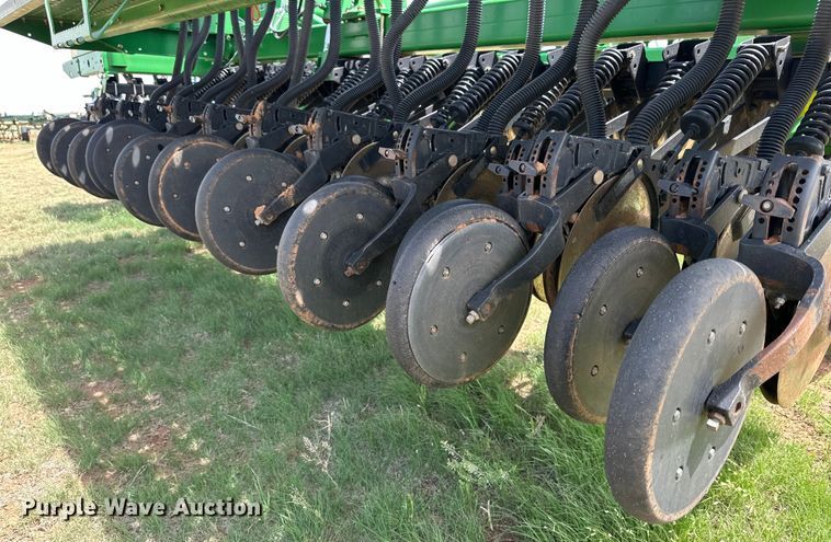 image for item DK6854 John Deere 455 grain drill