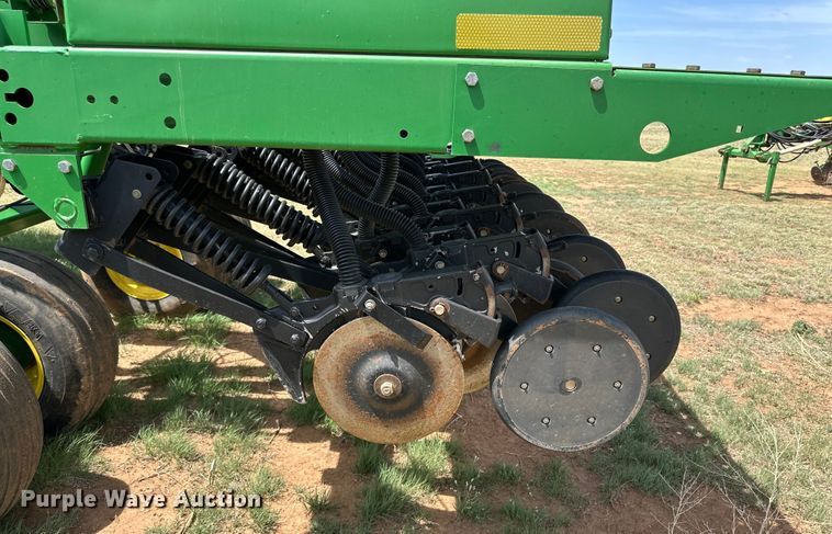 image for item DK6854 John Deere 455 grain drill