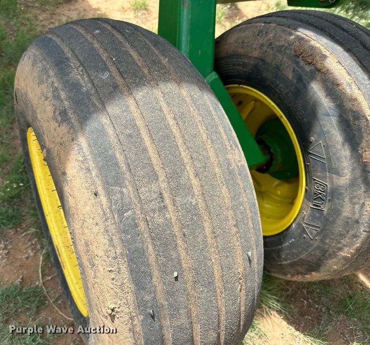 image for item DK6854 John Deere 455 grain drill