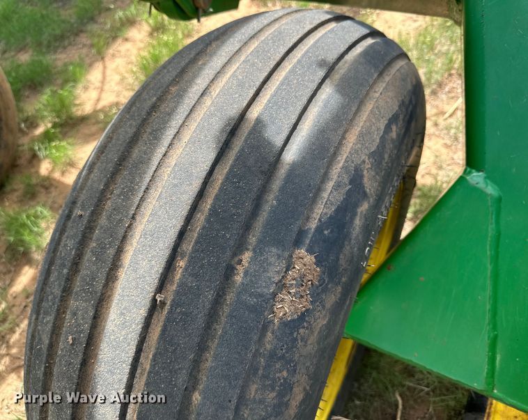 image for item DK6854 John Deere 455 grain drill