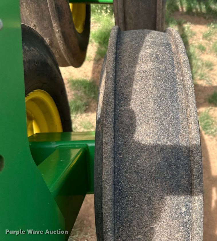 image for item DK6854 John Deere 455 grain drill