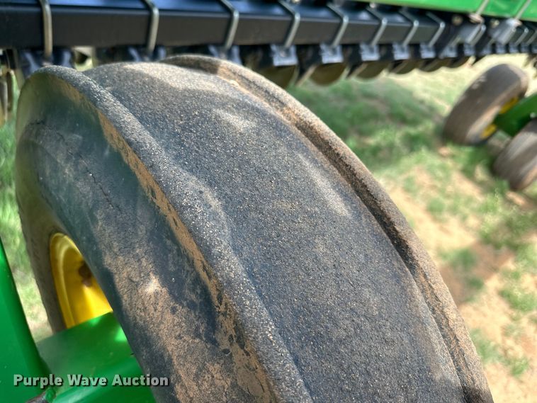 image for item DK6854 John Deere 455 grain drill