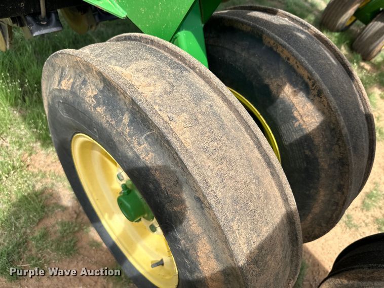 image for item DK6854 John Deere 455 grain drill