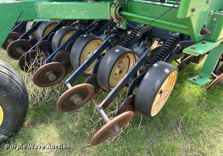 image for item DK6855 John Deere 750 grain drill