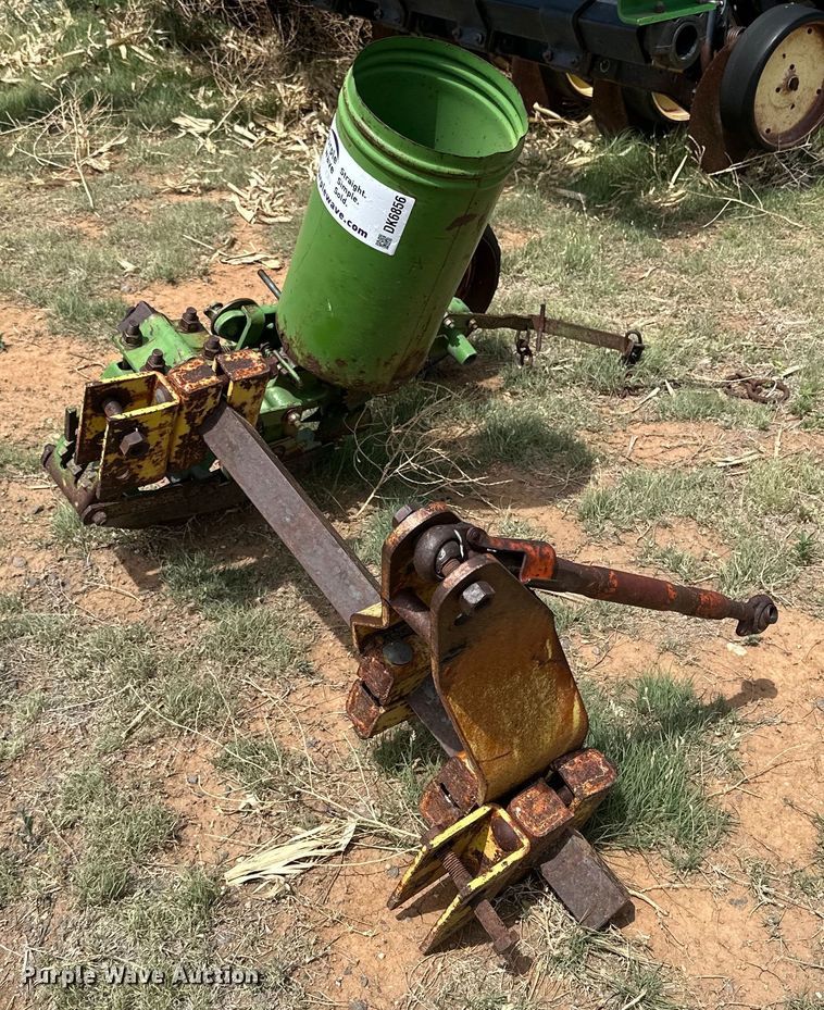 image for item DK6856 John Deere P5500 planter