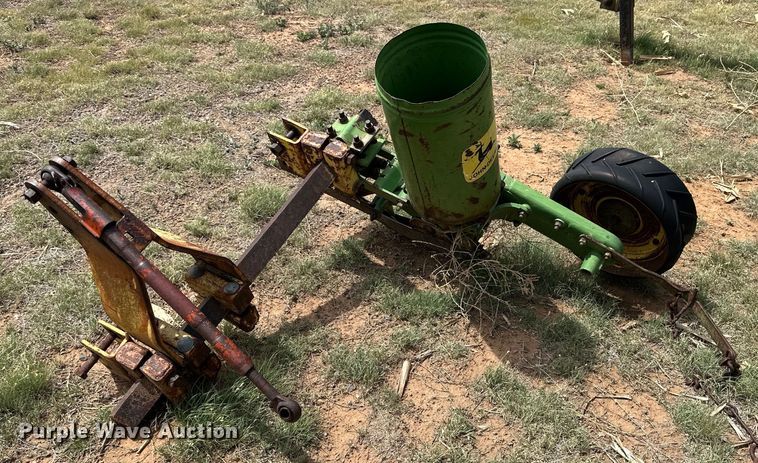 image for item DK6856 John Deere P5500 planter