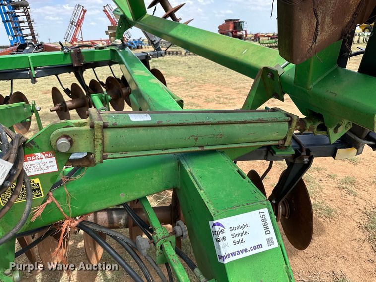image for item DK6857 John Deere 630 double off-set disk