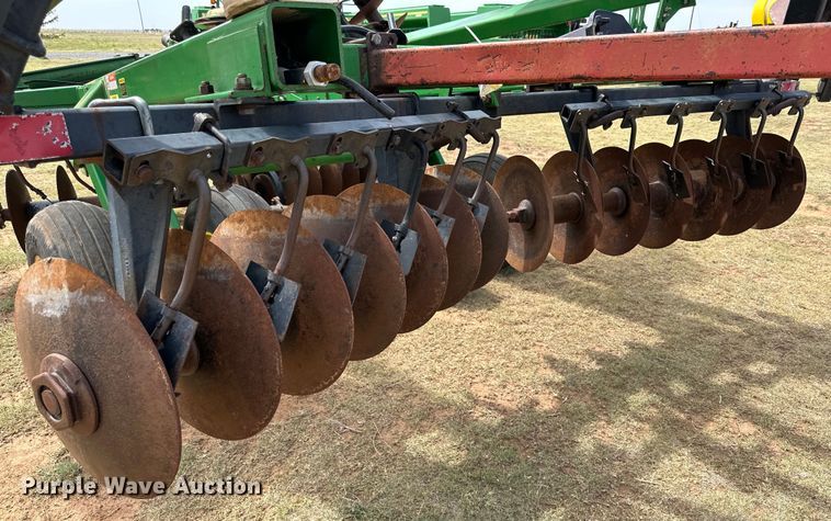 image for item DK6857 John Deere 630 double off-set disk