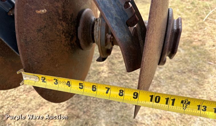 image for item DK6857 John Deere 630 double off-set disk