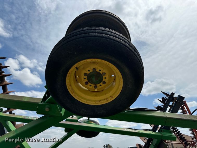 image for item DK6857 John Deere 630 double off-set disk