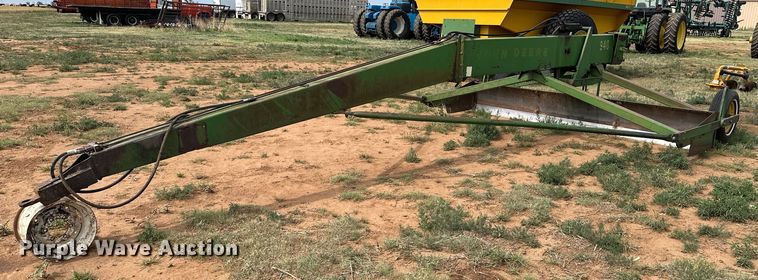 image for item DK6863 John Deere 940-02 land leveler