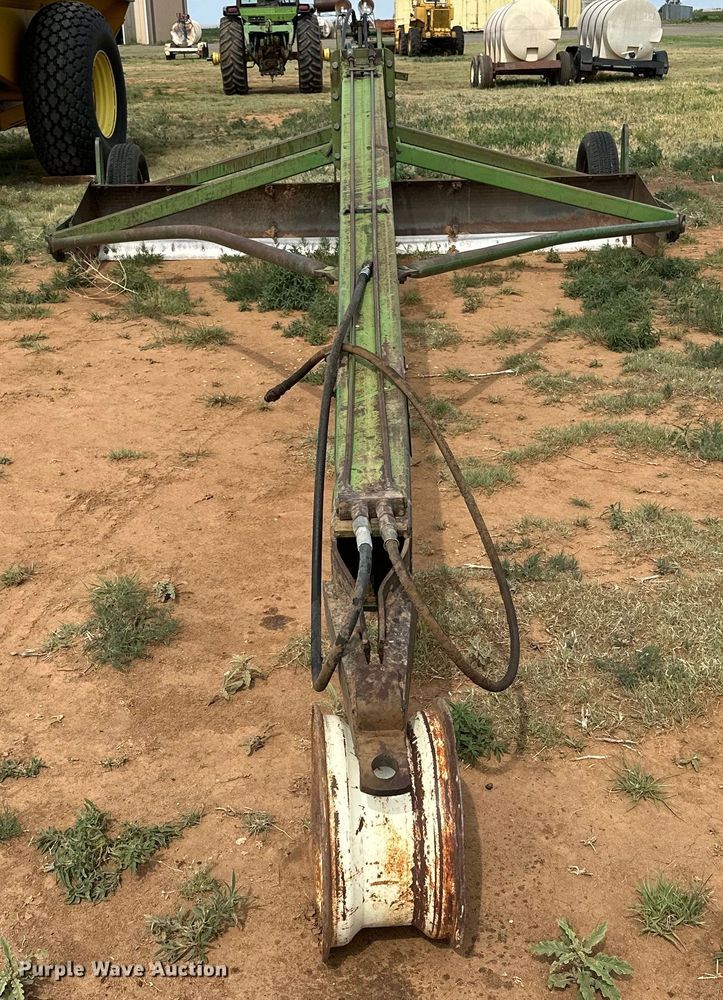 image for item DK6863 John Deere 940-02 land leveler