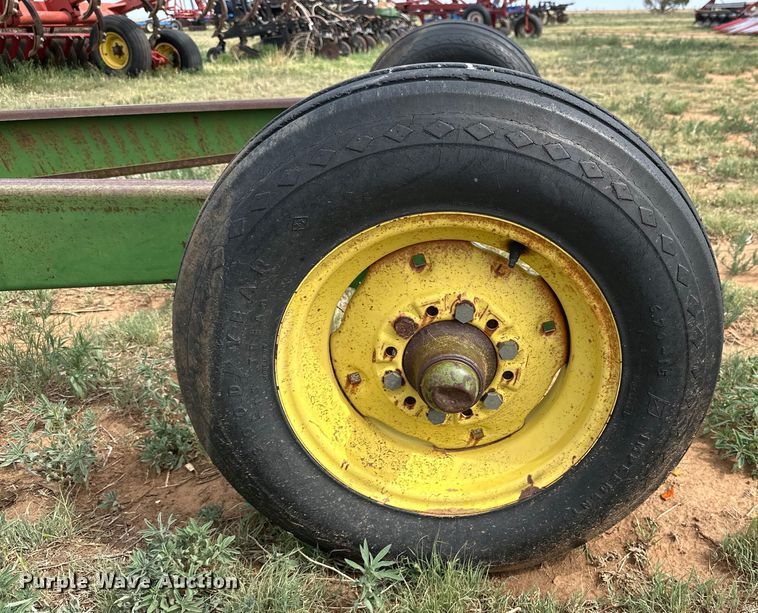 image for item DK6863 John Deere 940-02 land leveler