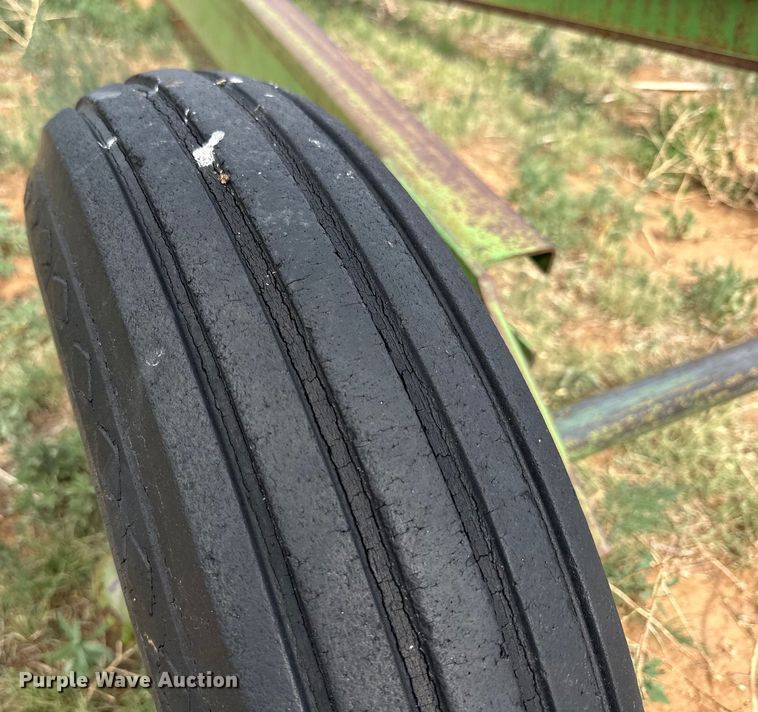 image for item DK6863 John Deere 940-02 land leveler