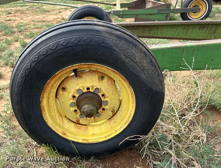 image for item DK6863 John Deere 940-02 land leveler