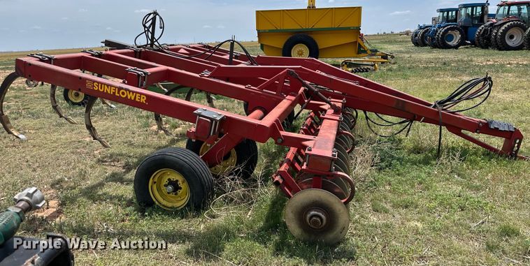 image for item DK6864 Sunflower 421116 mulch finisher