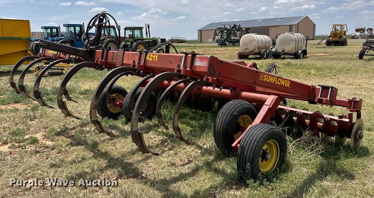 image for item DK6864 Sunflower 421116 mulch finisher