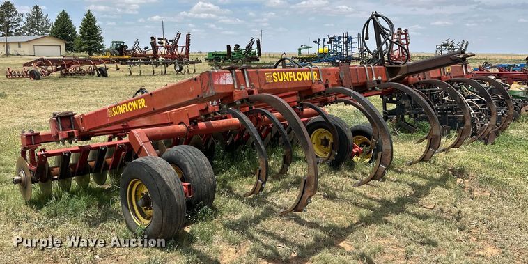 image for item DK6864 Sunflower 421116 mulch finisher