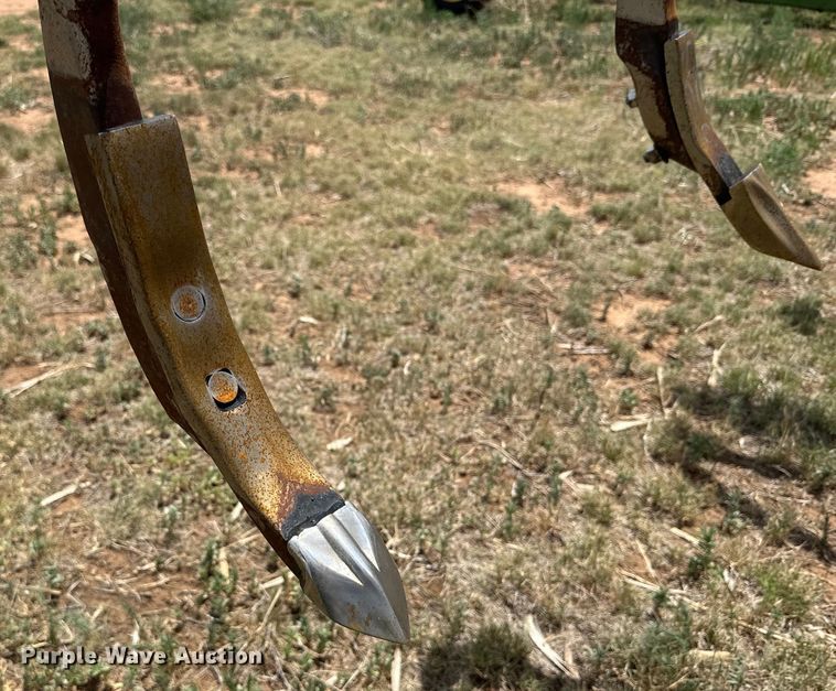 image for item DK6864 Sunflower 421116 mulch finisher