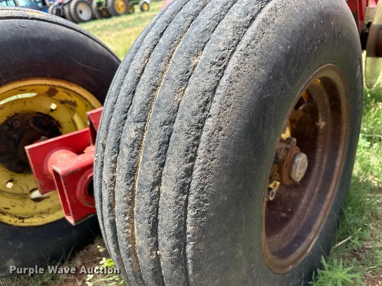 image for item DK6864 Sunflower 421116 mulch finisher