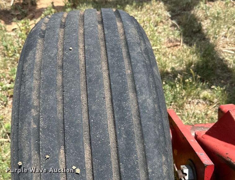 image for item DK6864 Sunflower 421116 mulch finisher