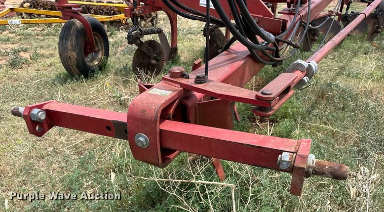 image for item DK6866 Case IH 720 seven bottom plow